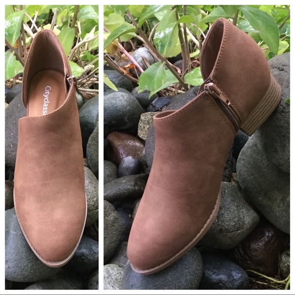 MEDFORD-Low Cut Out Bootie - Picture 3 of 5